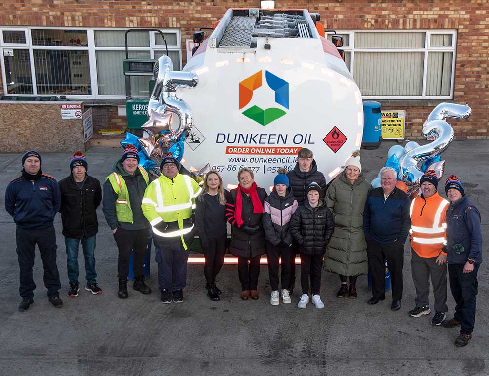 Dunkeen Oil staff celebrating 25 years in business